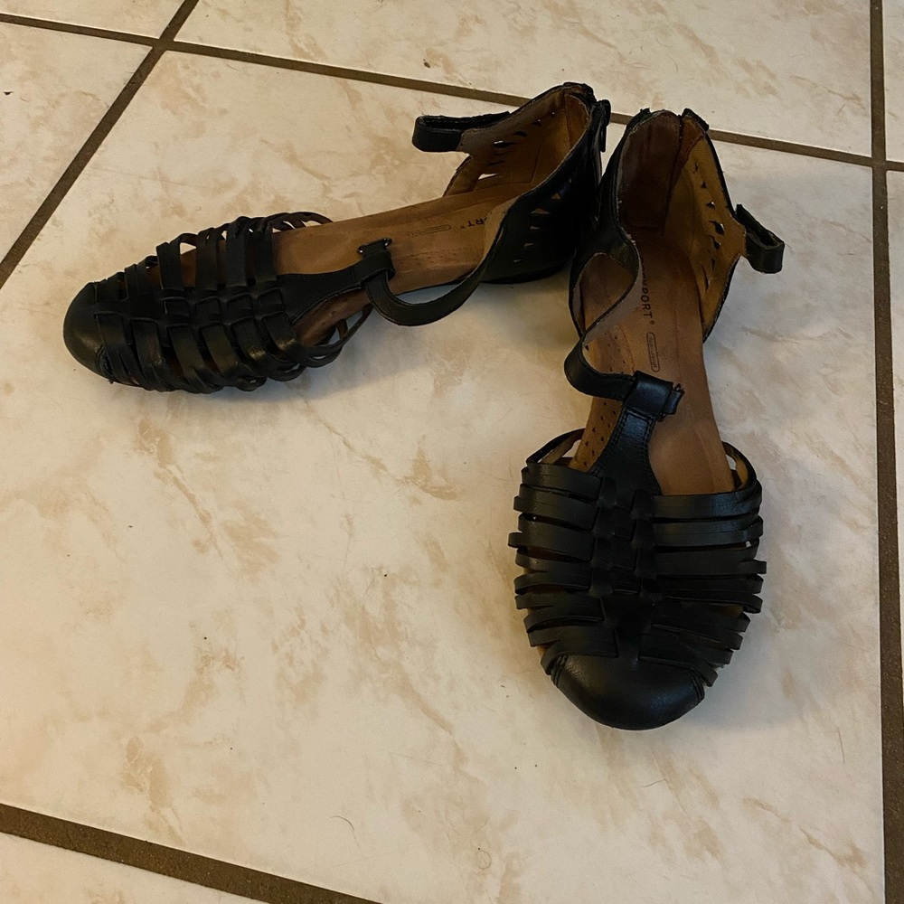 Rockport women’s sandals